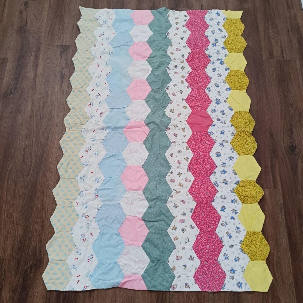 Vtg Handmade Hexagon Patchwork Quilt Top‎ Nursery Pastel Teddy Bear Bunny 30x52
